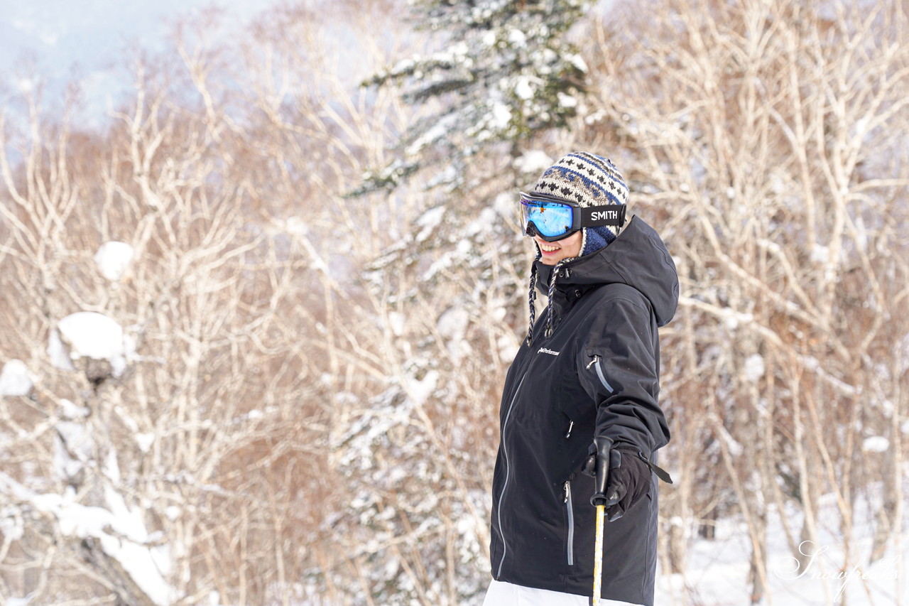 札幌国際スキー場 積雪たっぷり 300cm。コンディション良好なゲレンデでモーグル女子 ・畑田繭さんとコブコブセッション！